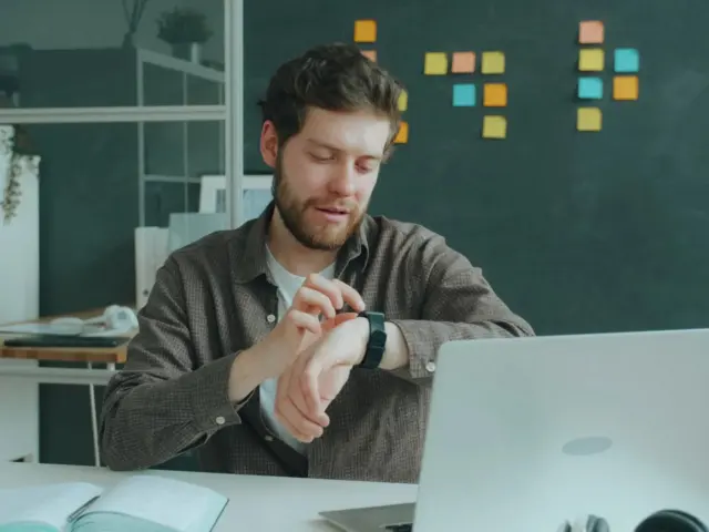 www silicon-insider .com wearable tech